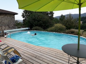 Location de vacances dans le Beaujolais vert avec piscine